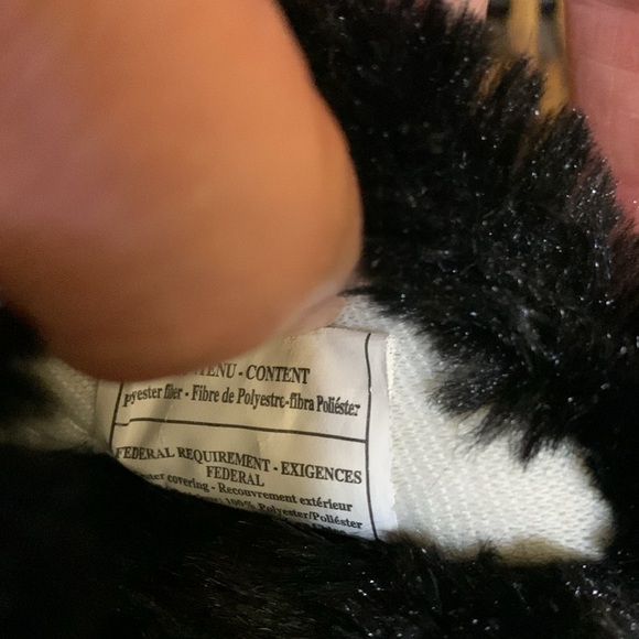 Black Fuzzy Slippers with Bow and jewel - Picture 10 of 11